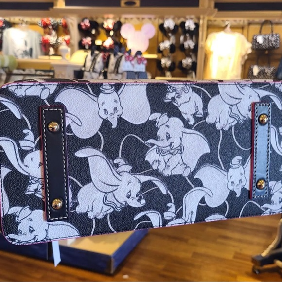 Disney’s Dumbo 2022 Tote by Dooney & Bourke NWT - Picture 2 of 4